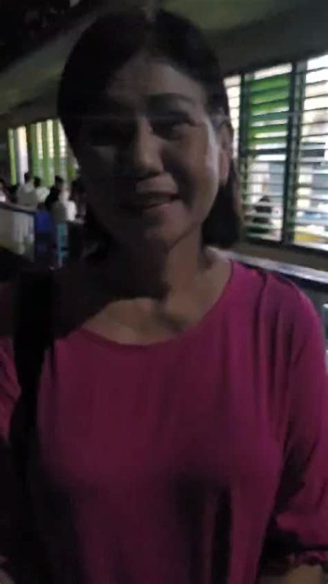 Sorsogon cops bag sexy girl for “milking” Juban Mayor Alindogan .